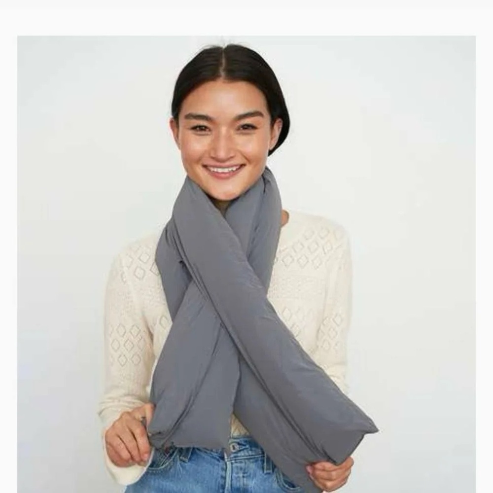 Shaci The Label Grey Puffer Scarf - Picture 3 of 8